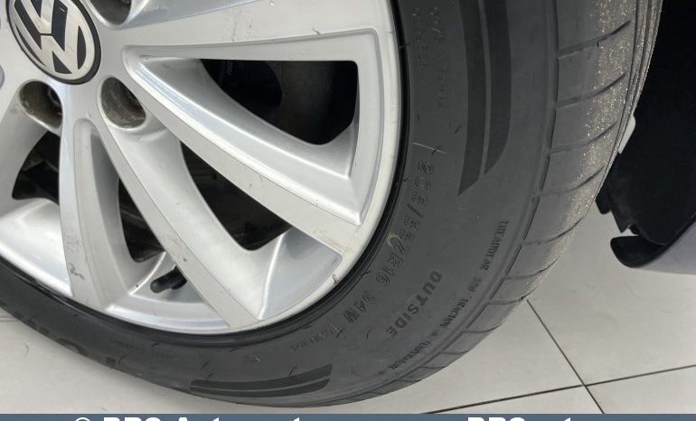 Volkswagen Touran 1.6TDI Comfortline Automatas 2011 full