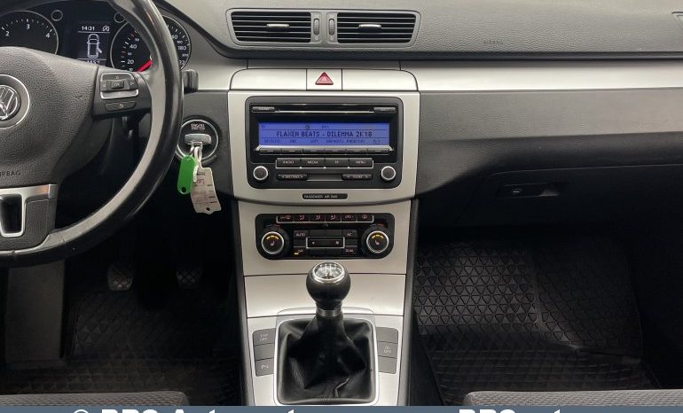 Volkswagen Passat 1.6 TDI Comfortline Bluemotion 2010 full