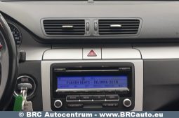 Volkswagen Passat 1.6 TDI Comfortline Bluemotion 2010 full