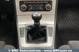 Volkswagen Passat 1.6 TDI Comfortline Bluemotion 2010 full