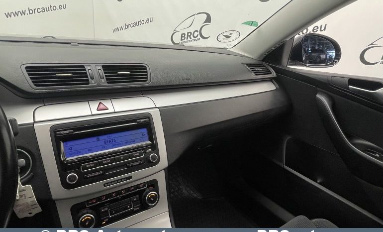 Volkswagen Passat 1.6 TDI Comfortline Bluemotion 2010 full