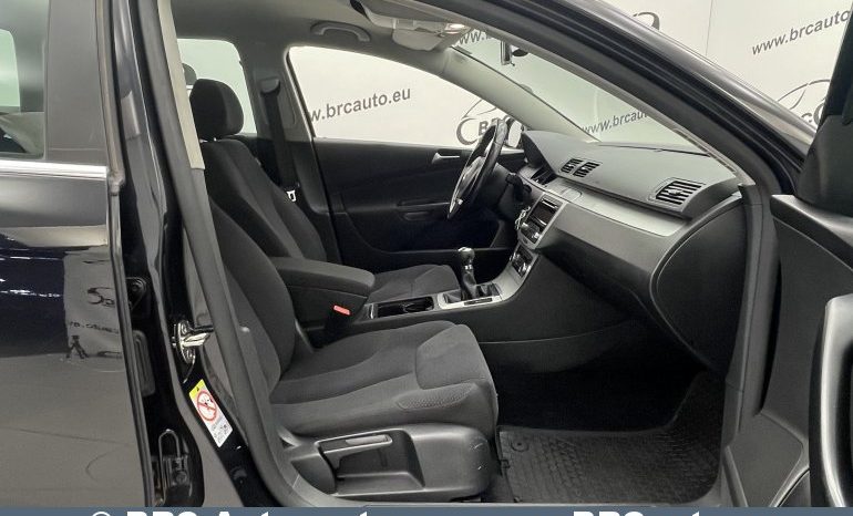 Volkswagen Passat 1.6 TDI Comfortline Bluemotion 2010 full
