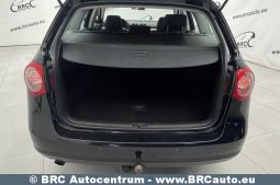 Volkswagen Passat 1.6 TDI Comfortline Bluemotion 2010 full