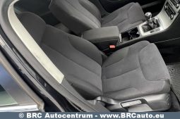 Volkswagen Passat 1.6 TDI Comfortline Bluemotion 2010 full