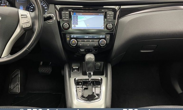 Nissan Qashqai 1.2 DIG-T Automatas 2017 full