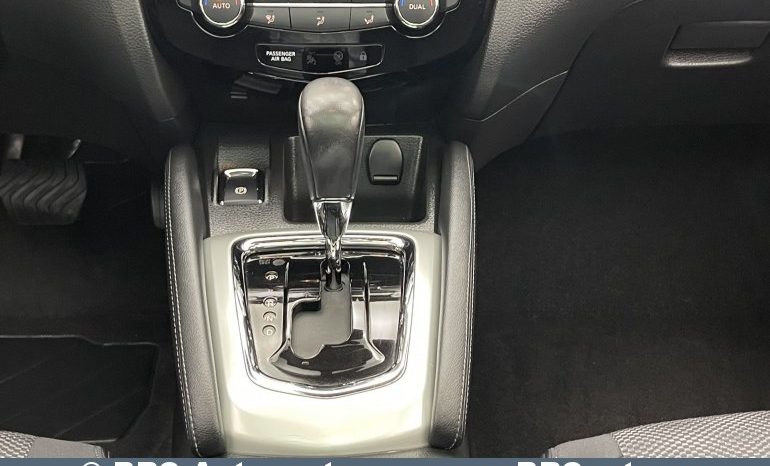 Nissan Qashqai 1.2 DIG-T Automatas 2017 full