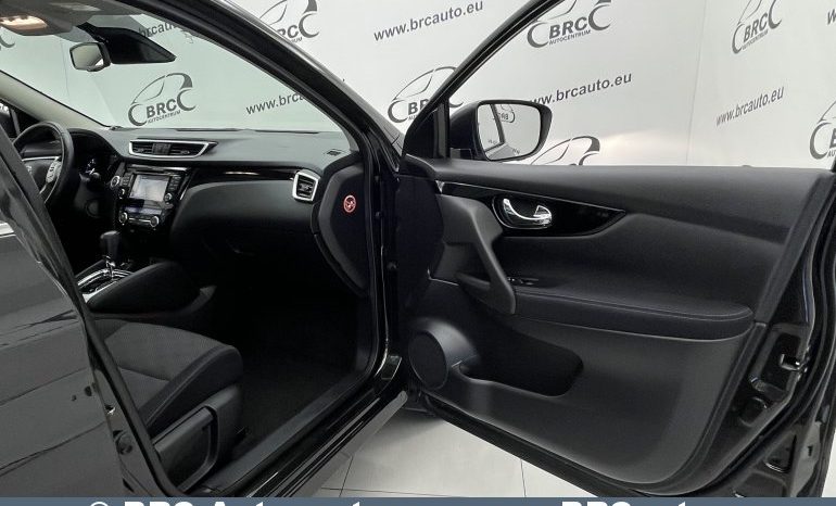 Nissan Qashqai 1.2 DIG-T Automatas 2017 full