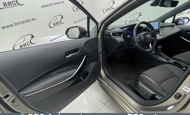 Toyota Corolla Hybrid Touring Sports 1.8 2022 full