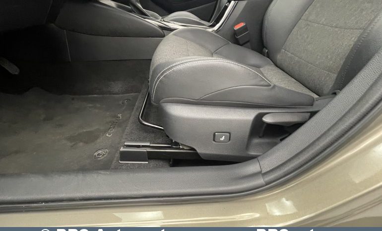 Toyota Corolla Hybrid Touring Sports 1.8 2022 full