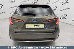 Toyota Corolla Hybrid Touring Sports 1.8 2022 full