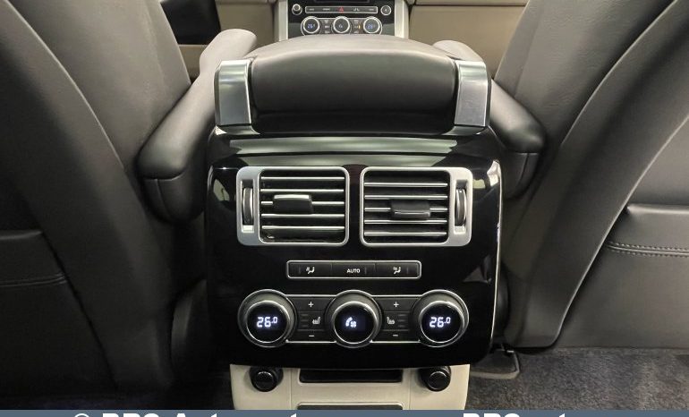 Land Rover Range Rover 4.4 SDV8 Vogue 2015 full