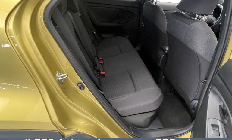 Toyota Yaris Cross SUV 1.5 Hybrid Dynamic Force 2022 full