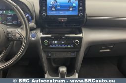 Toyota Yaris Cross SUV 1.5 Hybrid Dynamic Force 2022 full