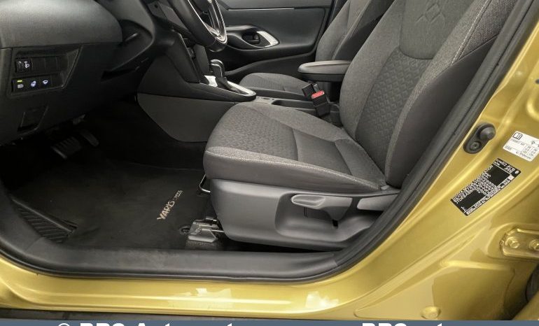 Toyota Yaris Cross SUV 1.5 Hybrid Dynamic Force 2022 full