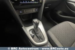 Toyota Yaris Cross SUV 1.5 Hybrid Dynamic Force 2022 full