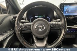 Toyota Yaris Cross SUV 1.5 Hybrid Dynamic Force 2022 full