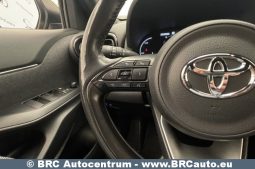 Toyota Yaris Cross SUV 1.5 Hybrid Dynamic Force 2022 full