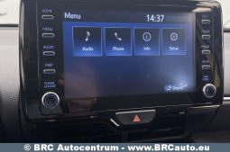 Toyota Yaris Cross SUV 1.5 Hybrid Dynamic Force 2022 full