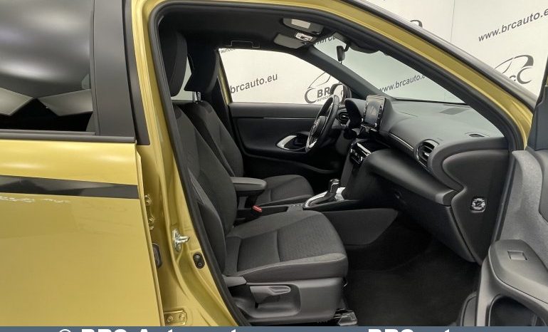 Toyota Yaris Cross SUV 1.5 Hybrid Dynamic Force 2022 full