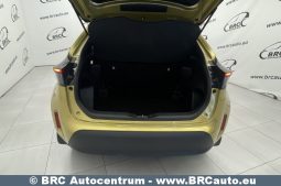 Toyota Yaris Cross SUV 1.5 Hybrid Dynamic Force 2022 full