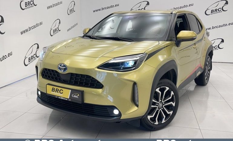 Toyota Yaris Cross SUV 1.5 Hybrid Dynamic Force 2022 full