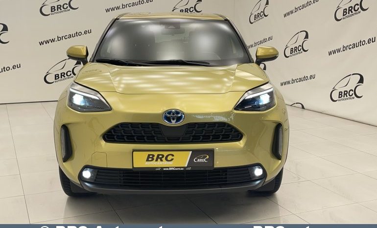 Toyota Yaris Cross SUV 1.5 Hybrid Dynamic Force 2022 full
