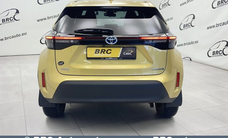 Toyota Yaris Cross SUV 1.5 Hybrid Dynamic Force 2022 full