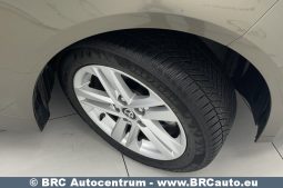 Toyota Corolla 1.8 Hybrid Automatas 2019 full