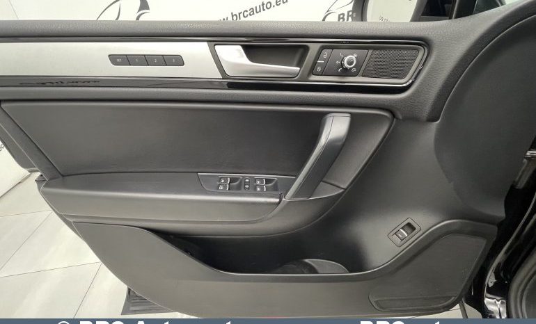 Volkswagen Touareg 3.0 TDI Automatas 2011 full
