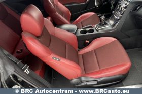 Hyundai Genesis Coupe 3.8 V6 2013