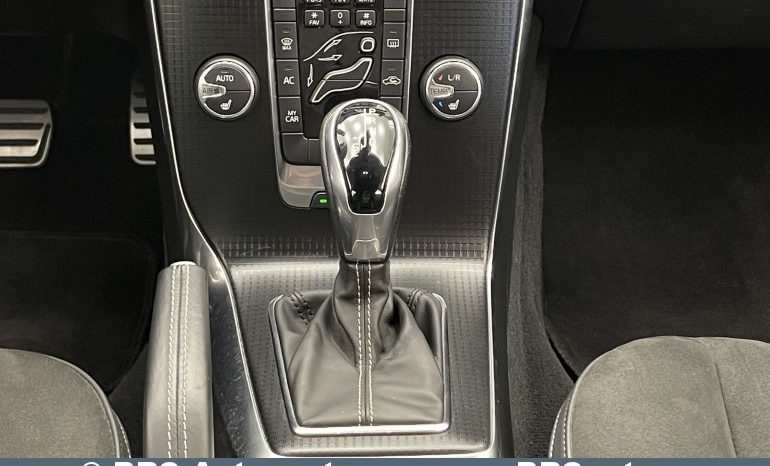 Volvo V40 D3 R-Design Automatas 2018 full