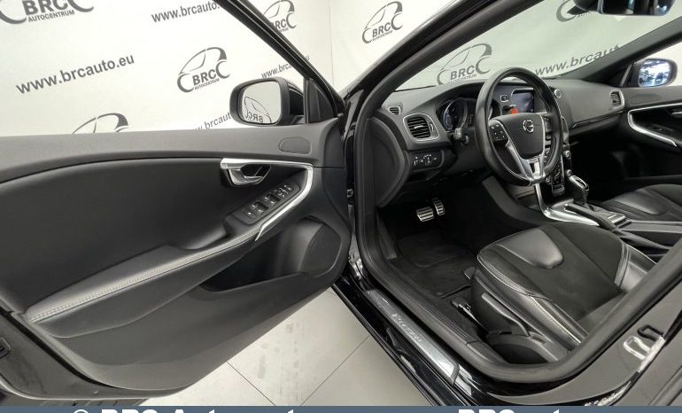 Volvo V40 D3 R-Design Automatas 2018 full