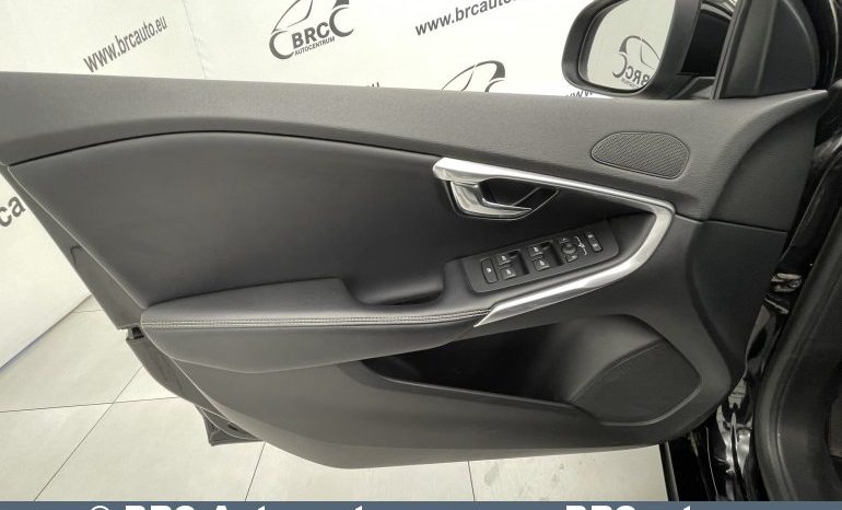 Volvo V40 D3 R-Design Automatas 2018 full