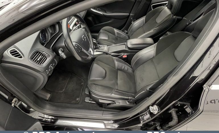 Volvo V40 D3 R-Design Automatas 2018 full