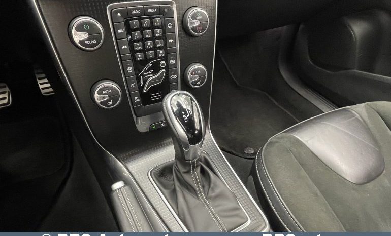 Volvo V40 D3 R-Design Automatas 2018 full