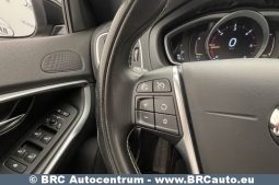 Volvo V40 D3 R-Design Automatas 2018 full