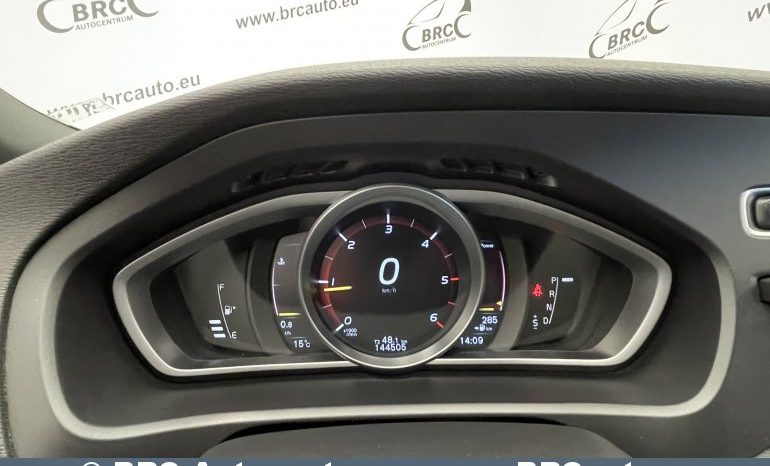 Volvo V40 D3 R-Design Automatas 2018 full
