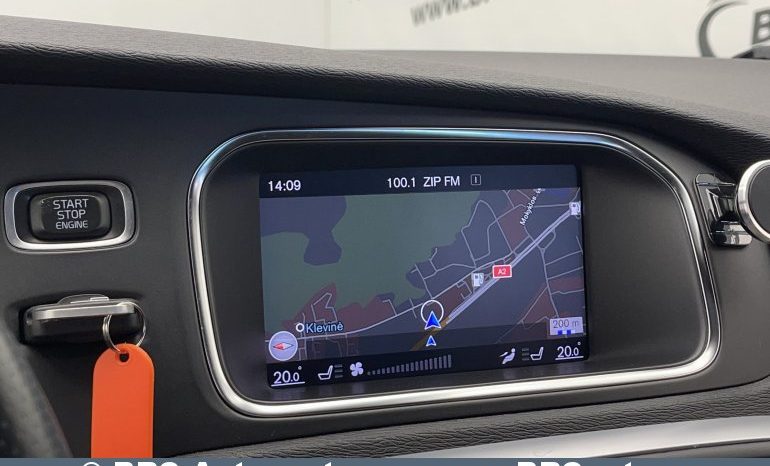 Volvo V40 D3 R-Design Automatas 2018 full