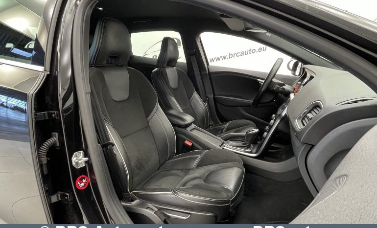 Volvo V40 D3 R-Design Automatas 2018 full