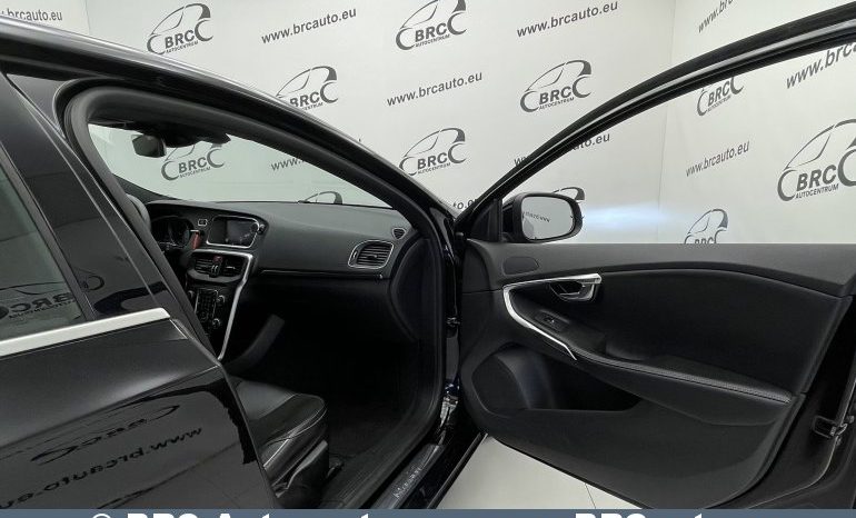 Volvo V40 D3 R-Design Automatas 2018 full