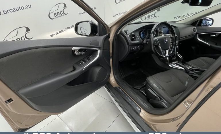 Volvo V40 Cross Country D4 Automatas 2015 full