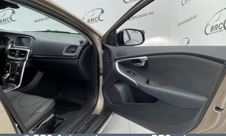 Volvo V40 Cross Country D4 Automatas 2015 full
