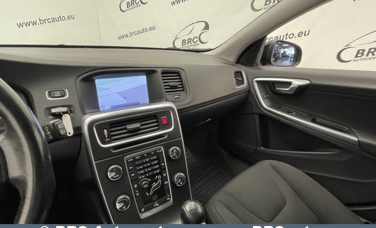 Volvo V60 1.6 Drive 2012 full