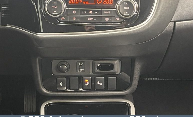 Mitsubishi Outlander 2.0 4WD Automatas 2019 full