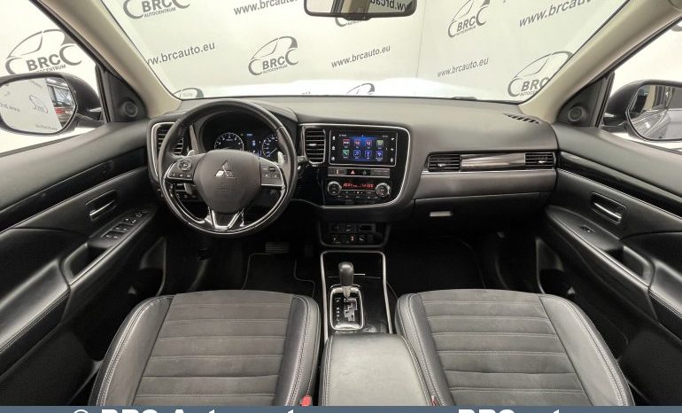Mitsubishi Outlander 2.0 4WD Automatas 2019 full