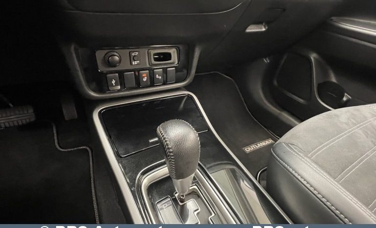 Mitsubishi Outlander 2.0 4WD Automatas 2019 full