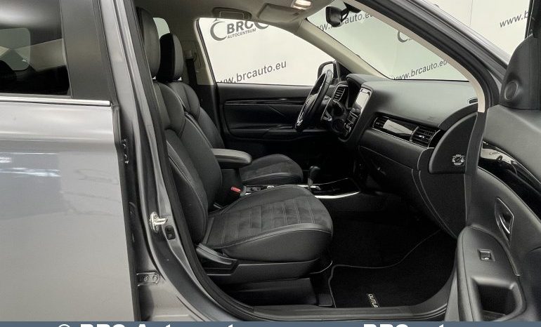 Mitsubishi Outlander 2.0 4WD Automatas 2019 full