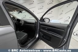 Mitsubishi Outlander 2.0 4WD Automatas 2019 full