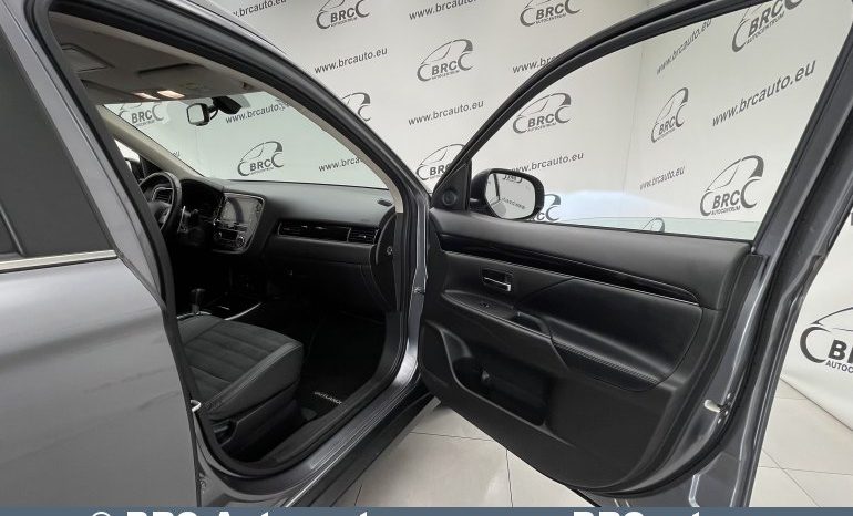 Mitsubishi Outlander 2.0 4WD Automatas 2019 full