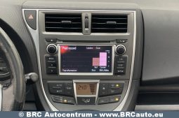 Toyota Verso-S 1.3i 2012 full